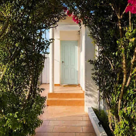Casa Branca - Caparica Hostel Charneca (Setubal)